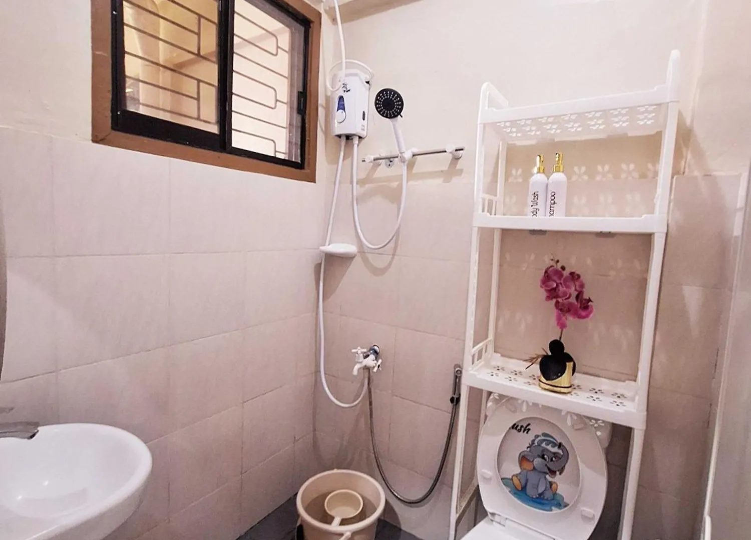 Spacious Family Apartment Transient House 10Pax Near Spmc And Sm Lanang Davao City 0*,  Philippines