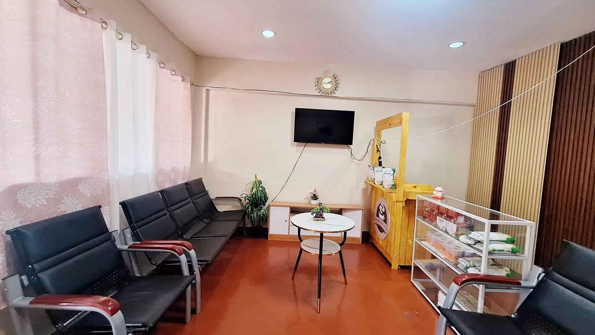 Spacious Family Apartment Transient House 10Pax Near Spmc And Sm Lanang Davao City 0*,  Philippines